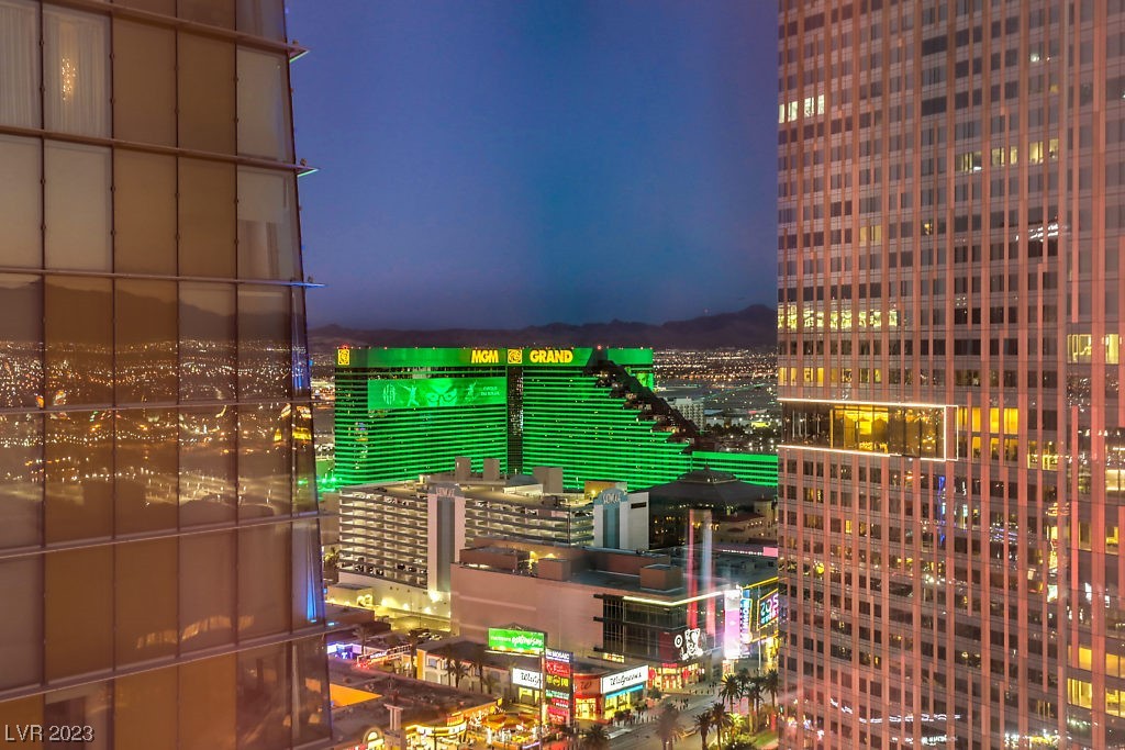 3726 Las Vegas Boulevard 2706