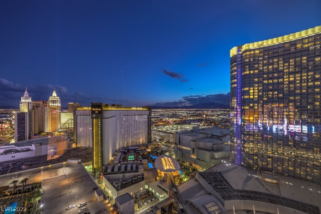 3726 Las Vegas Boulevard 2706