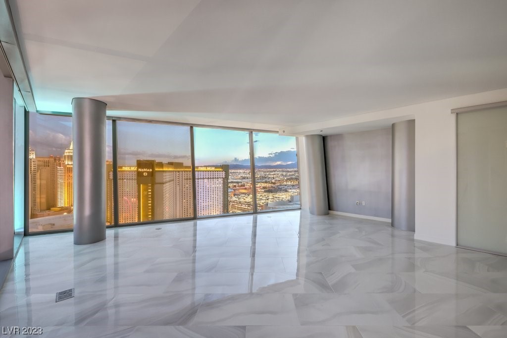 3726 Las Vegas Boulevard 2706