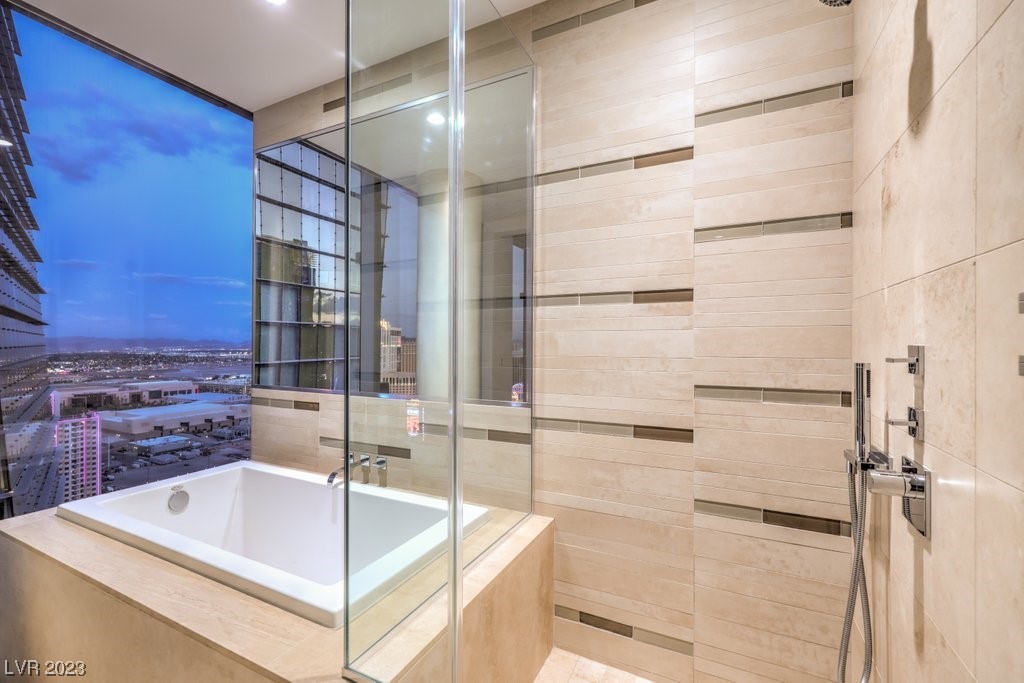 3726 Las Vegas Boulevard 2706