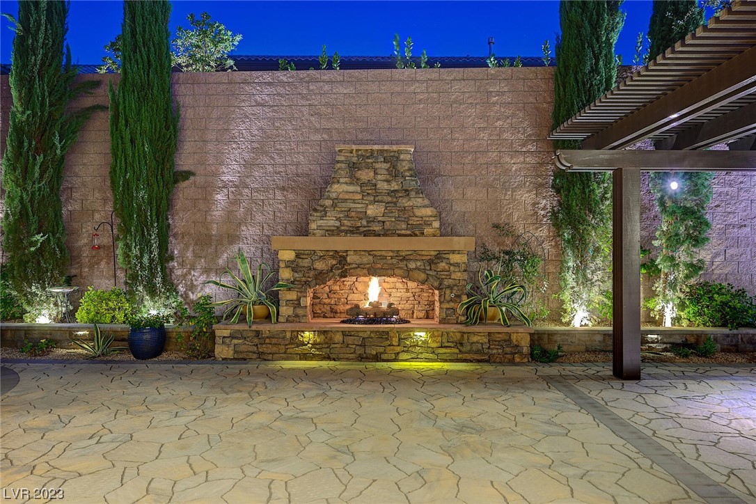 2932 Josephine Drive