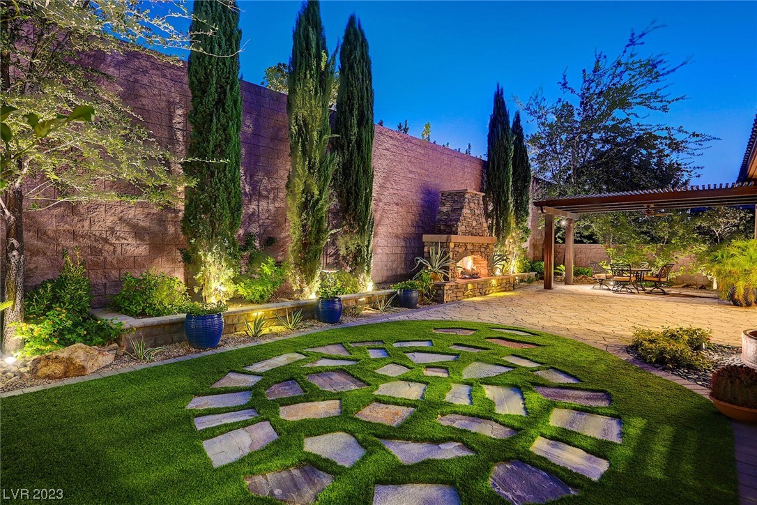 2932 Josephine Drive