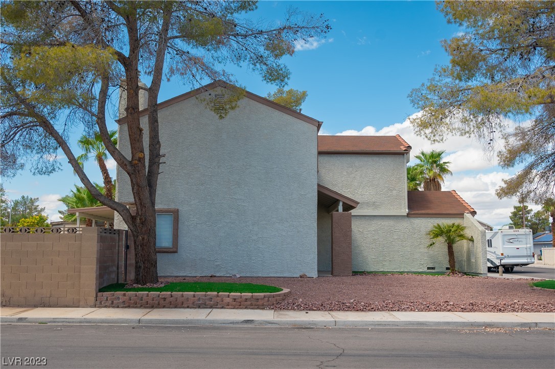 7251 Sawtooth Drive