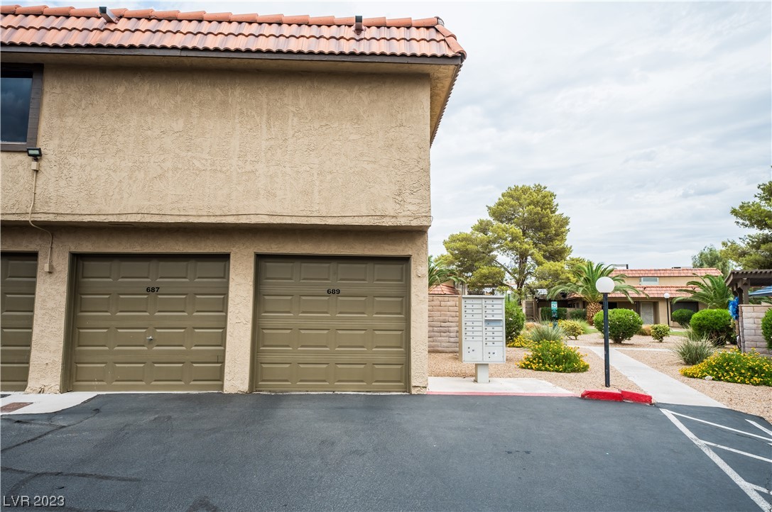 689 Pepper Tree Circle