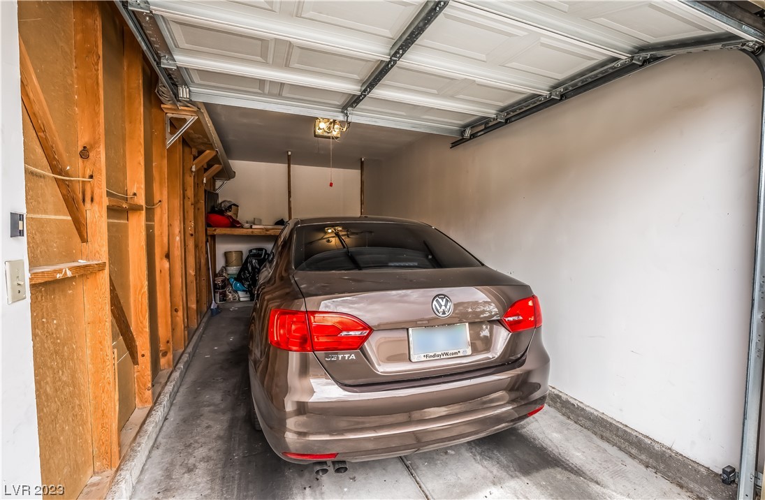 689 Pepper Tree Circle