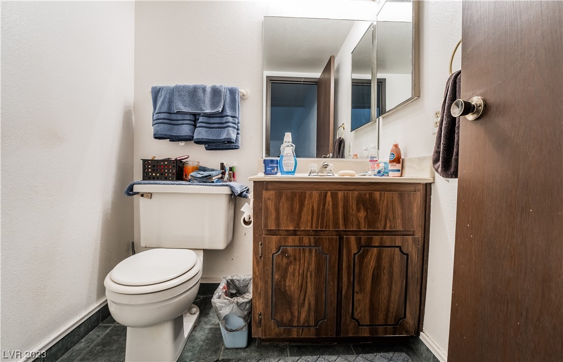 689 Pepper Tree Circle