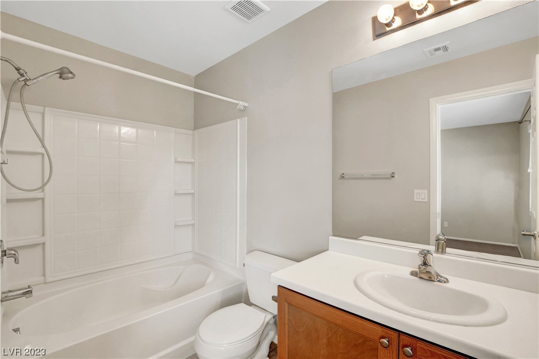 9064 Alluring Avenue