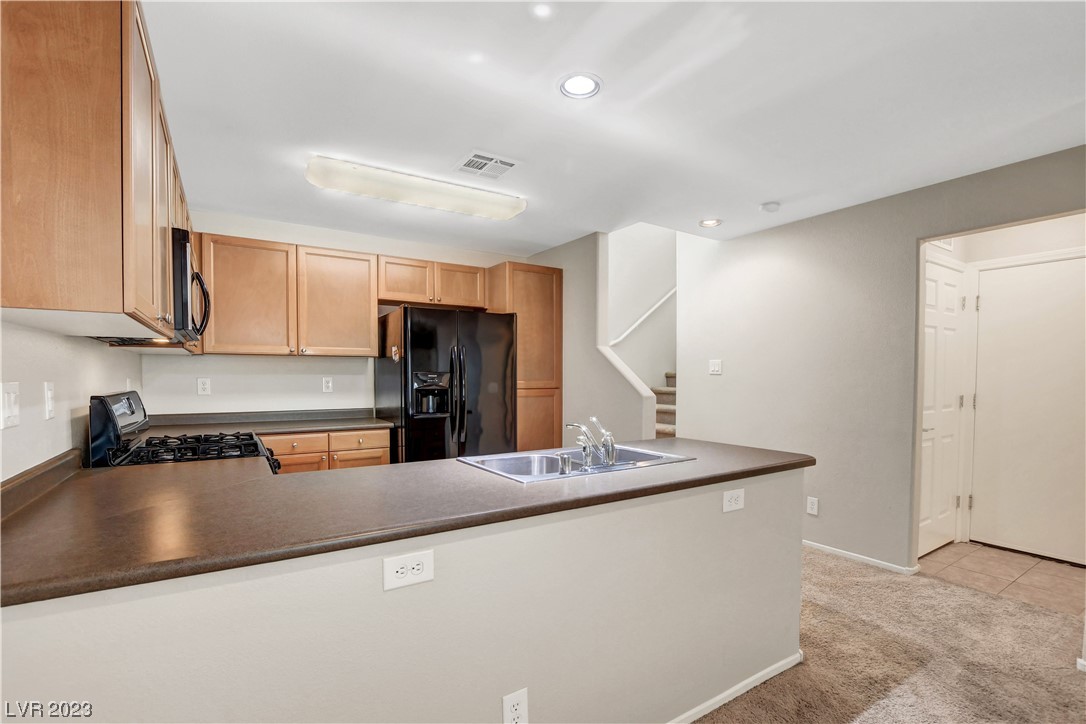 9064 Alluring Avenue