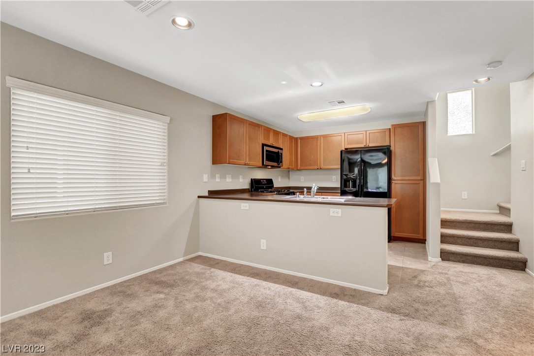 9064 Alluring Avenue