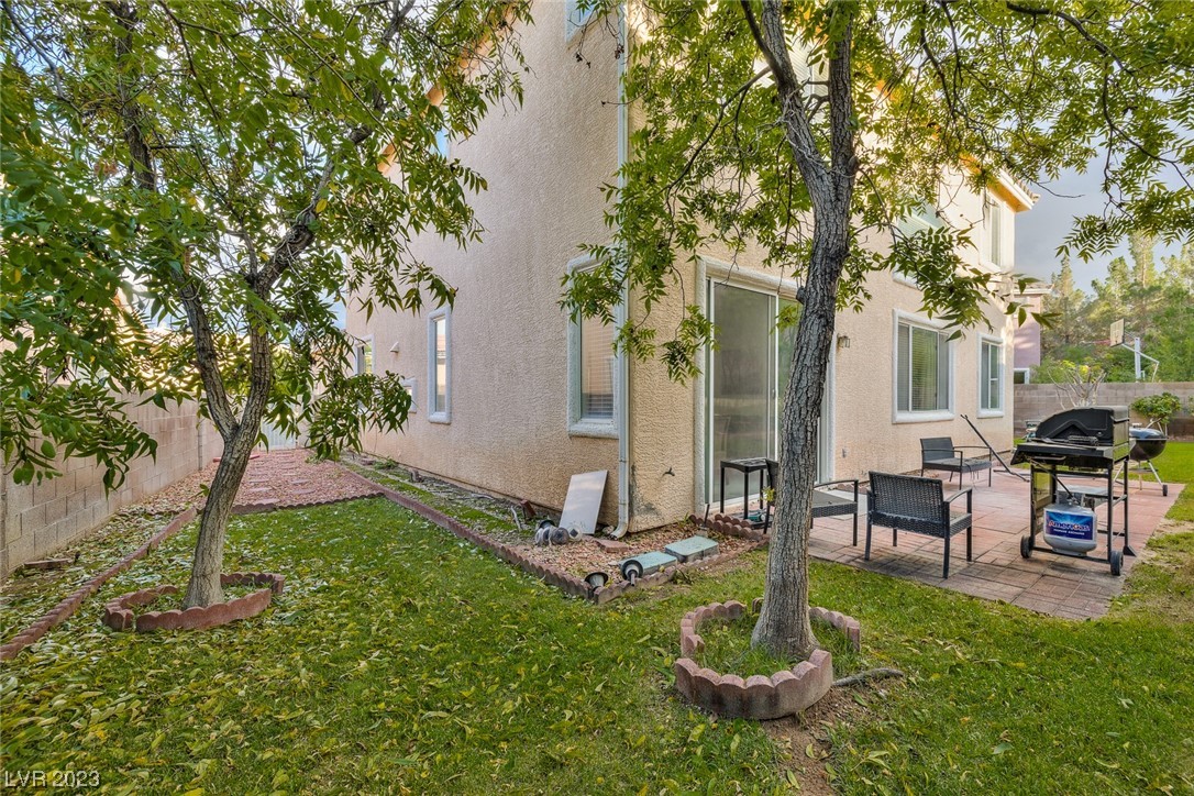 1905 Trail Peak Lane