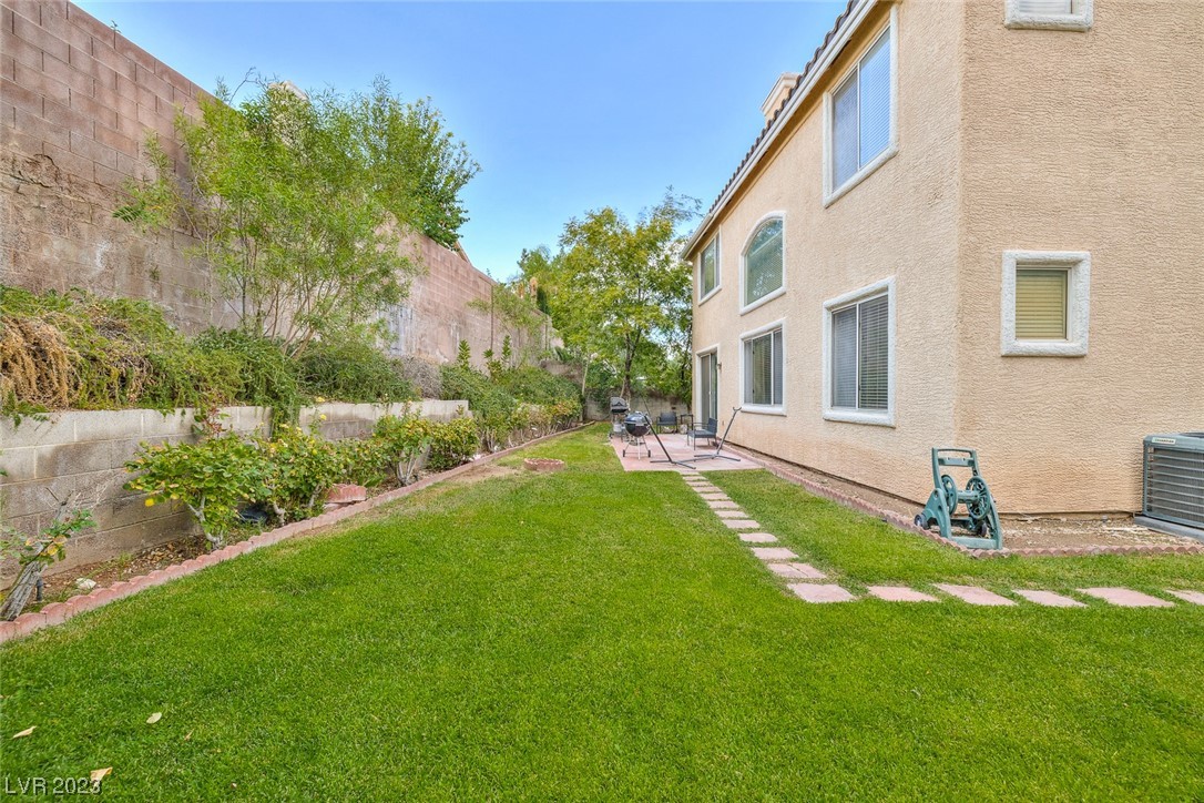 1905 Trail Peak Lane