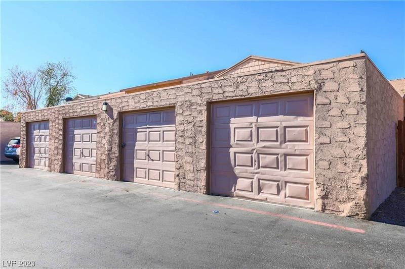 5127 Greene Lane