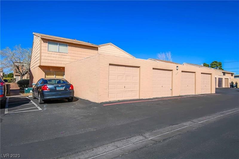 5127 Greene Lane