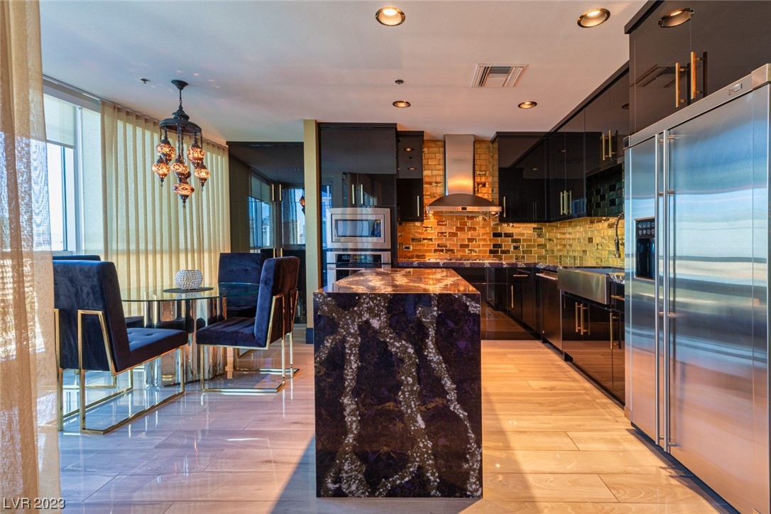 4575 Dean Martin Drive 1407