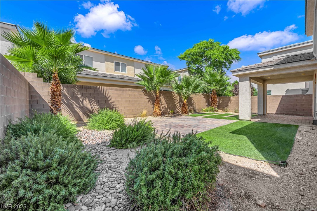 8257 Aster Meadow Way