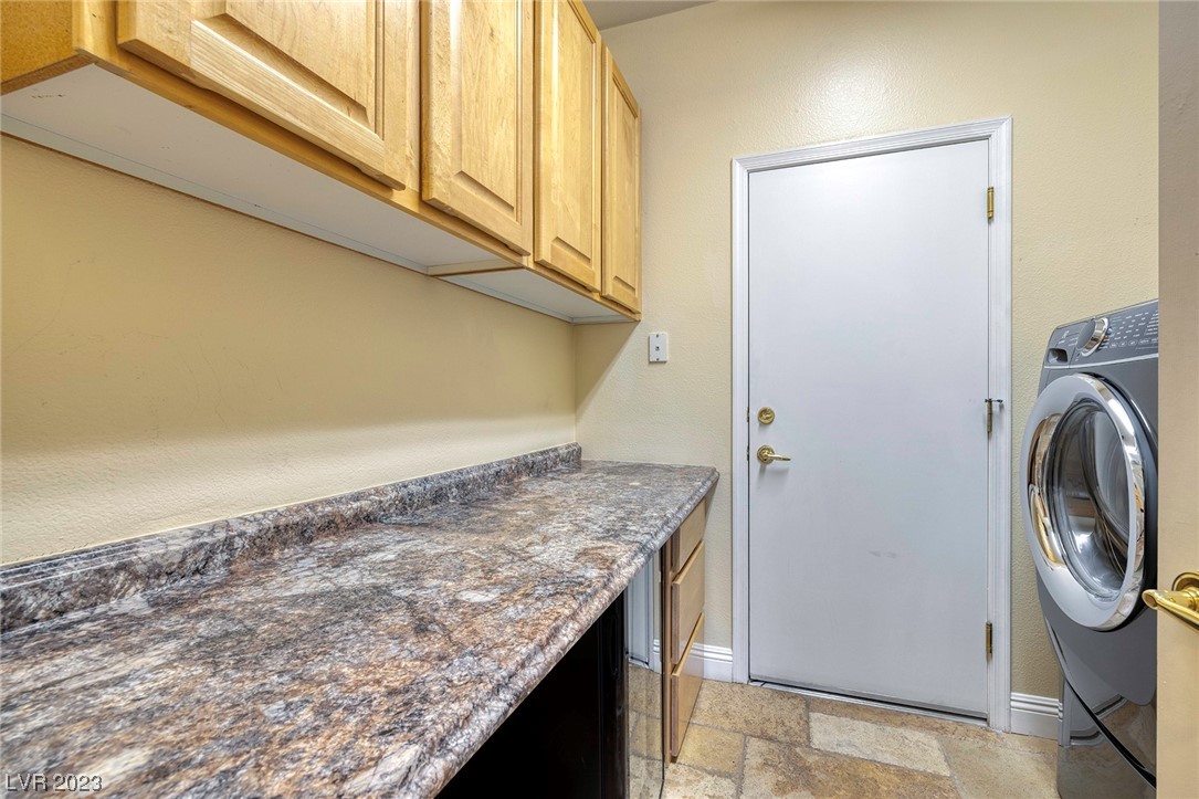 3007 Stratmoor Hills Avenue