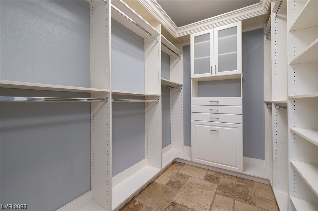 3007 Stratmoor Hills Avenue