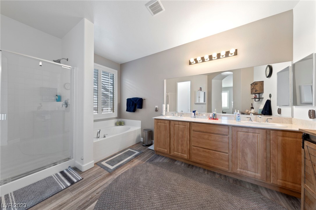 6098 Golden Arowana Way