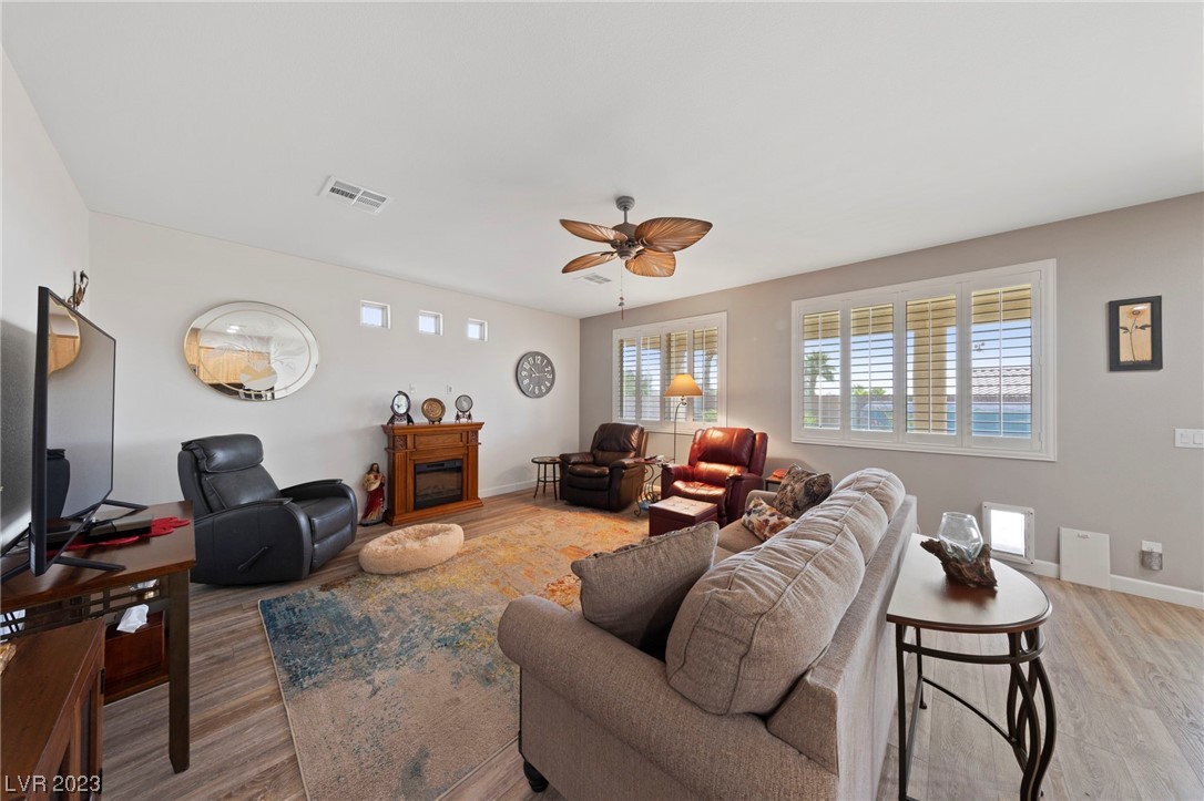 6098 Golden Arowana Way