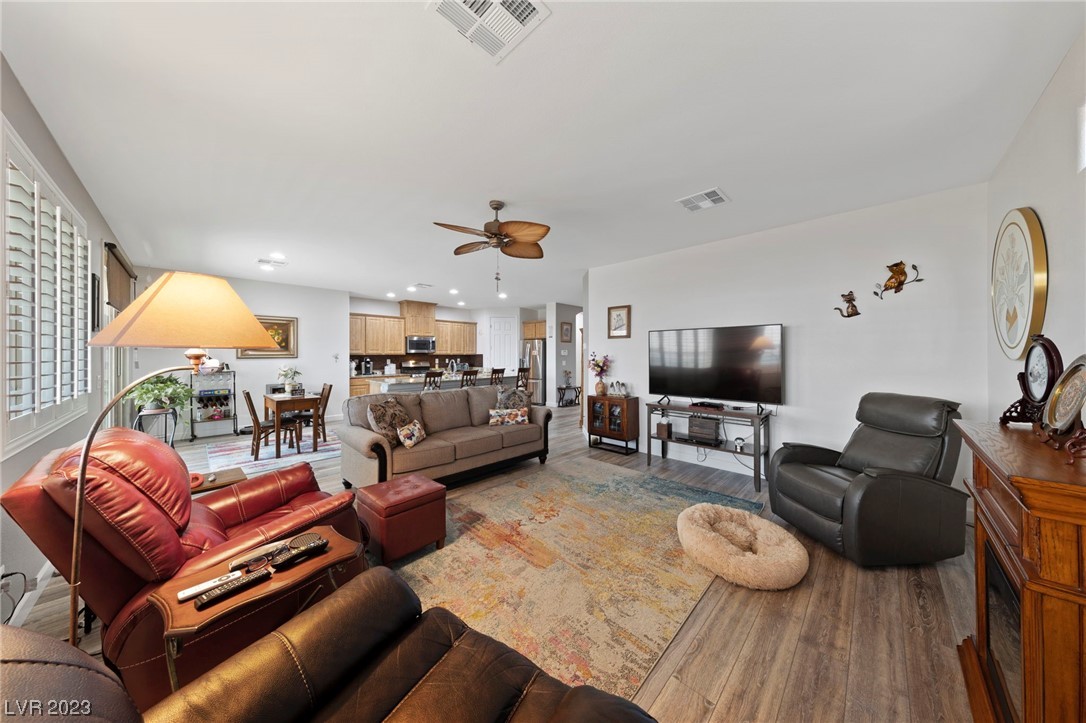 6098 Golden Arowana Way