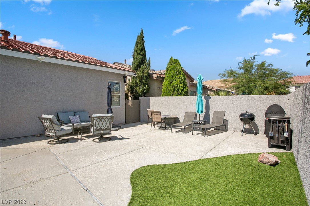 3018 Teal Beach Street