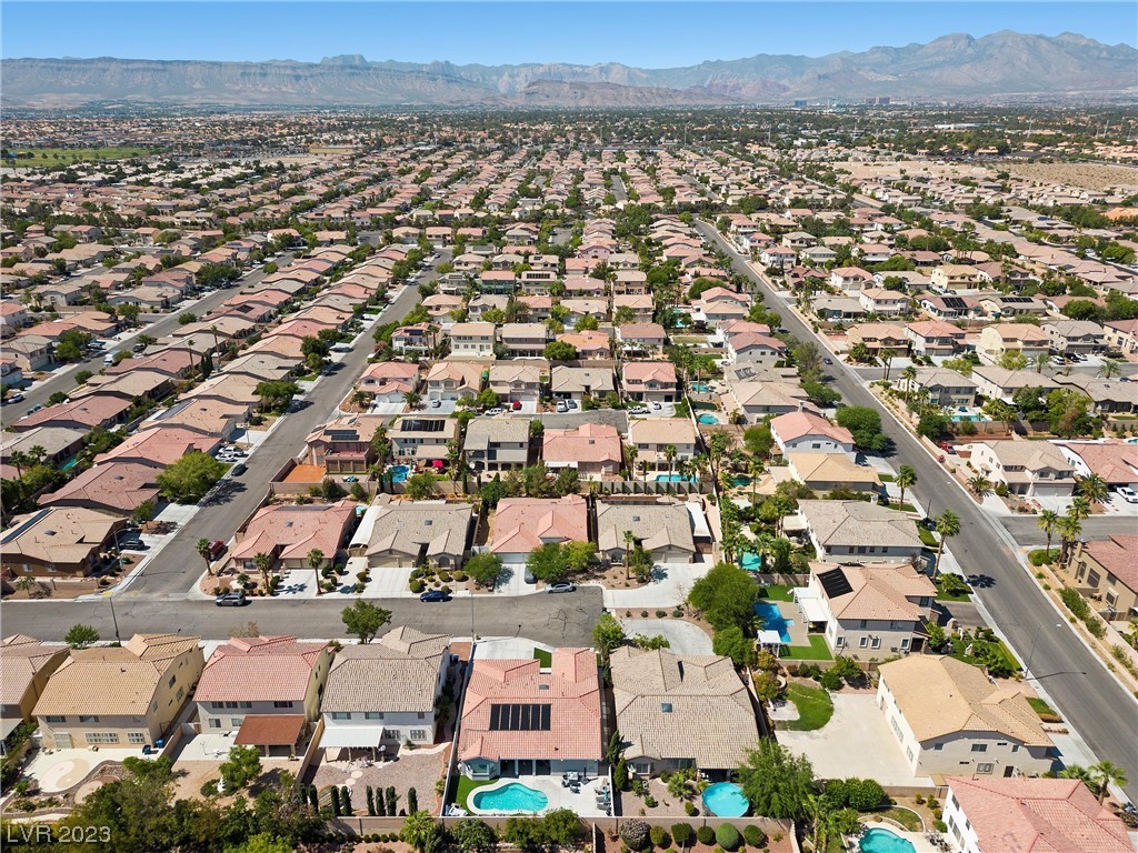 3018 Teal Beach Street