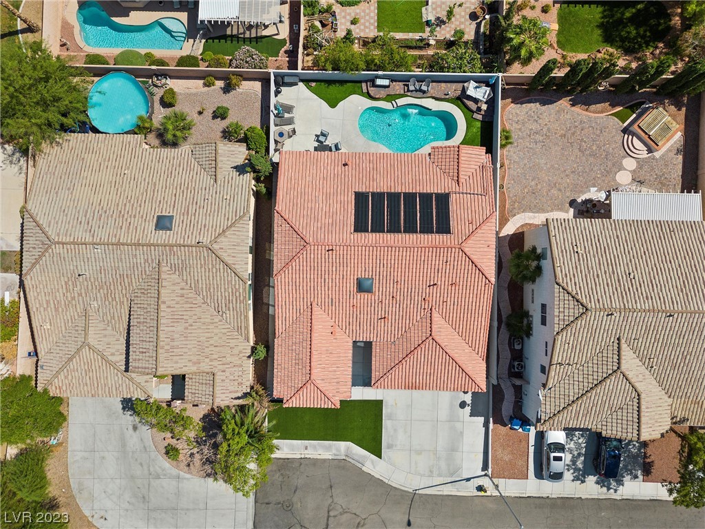 3018 Teal Beach Street