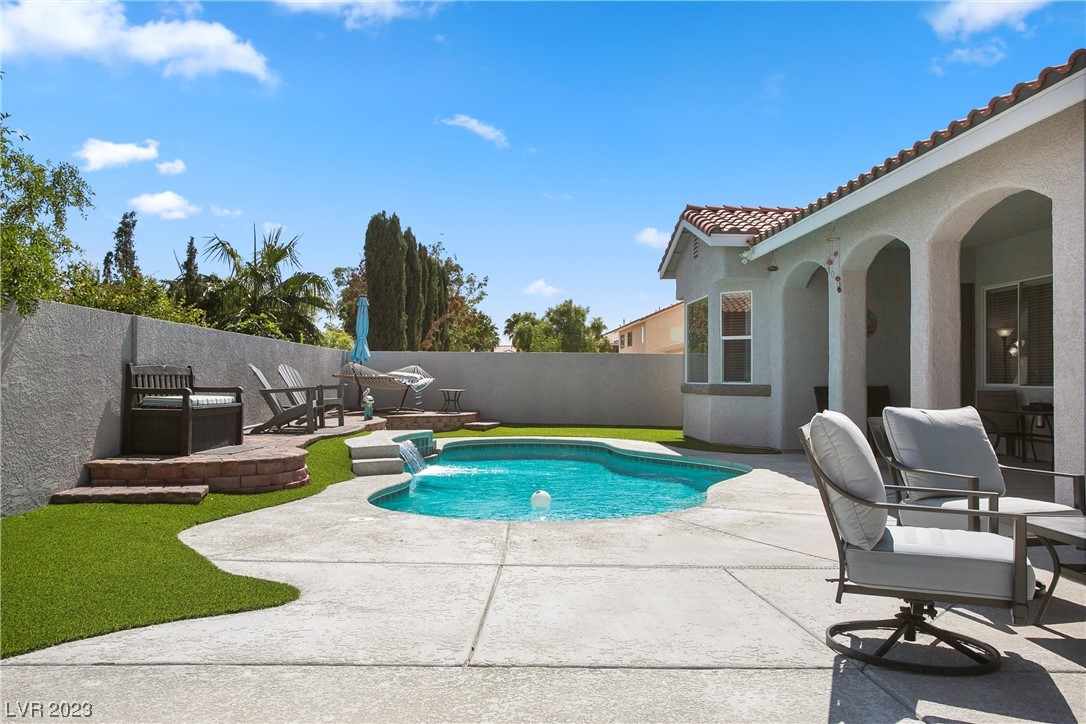 3018 Teal Beach Street