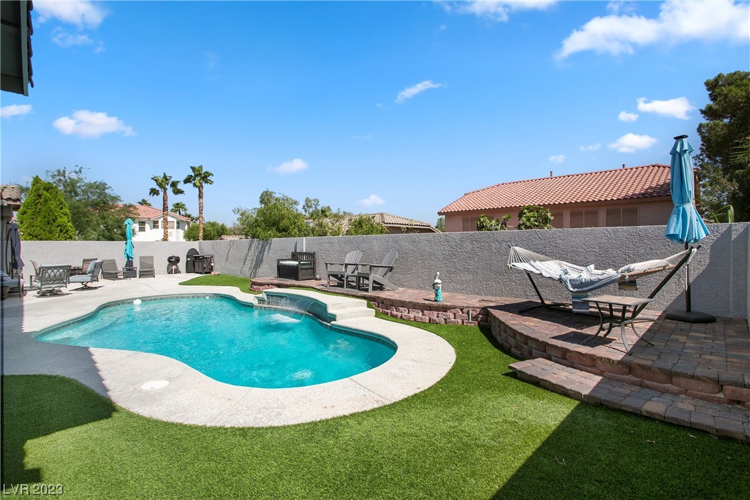 3018 Teal Beach Street