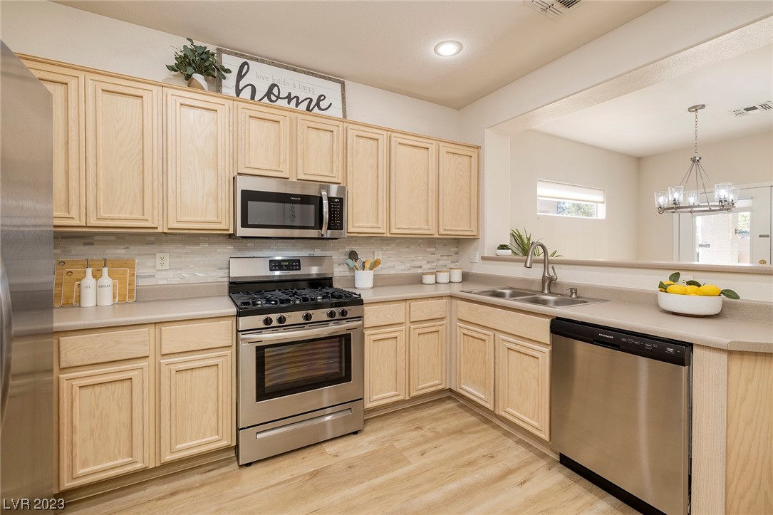 1569 Bonner Springs Drive