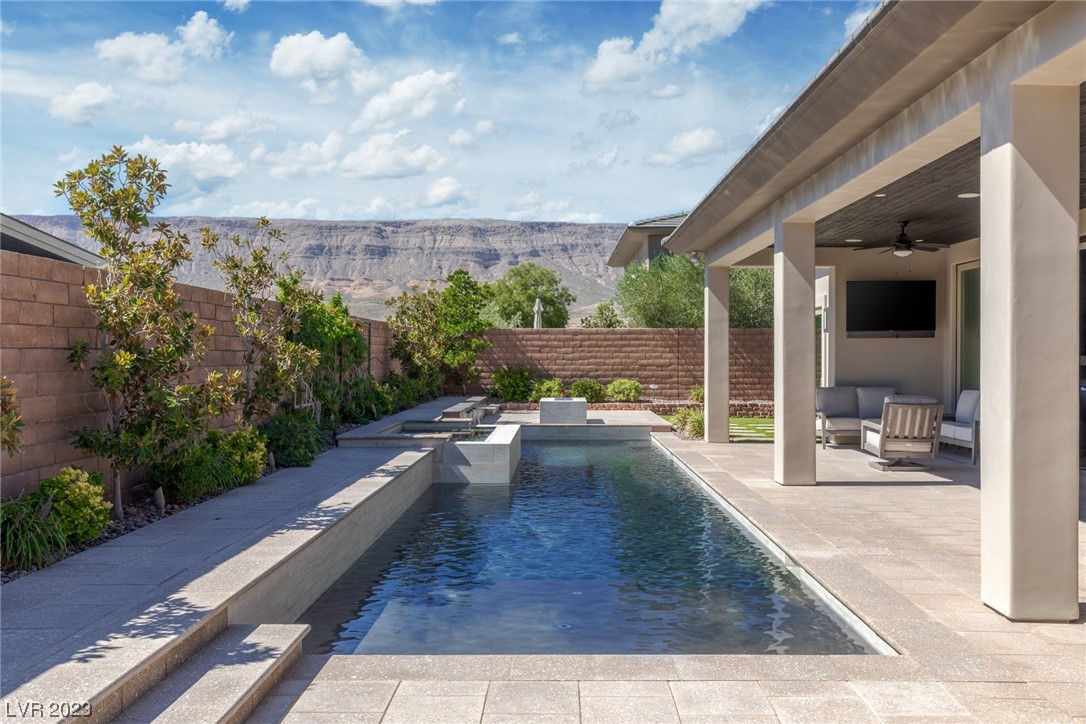 7 Boulder Rock Circle