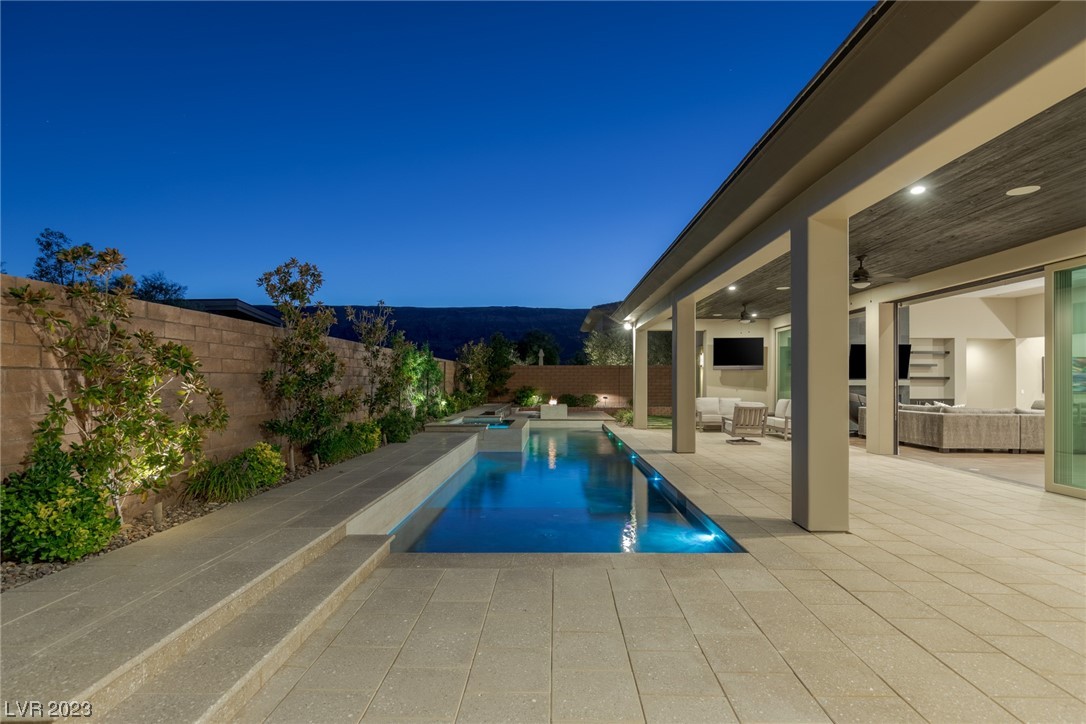 7 Boulder Rock Circle
