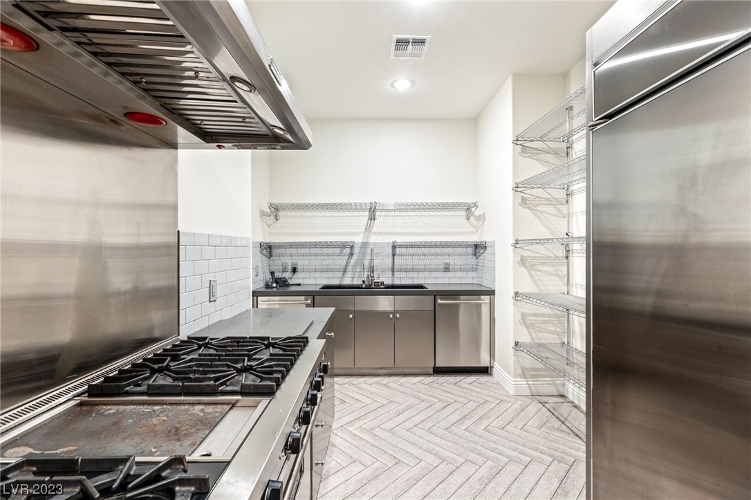 9701 Orient Express Court