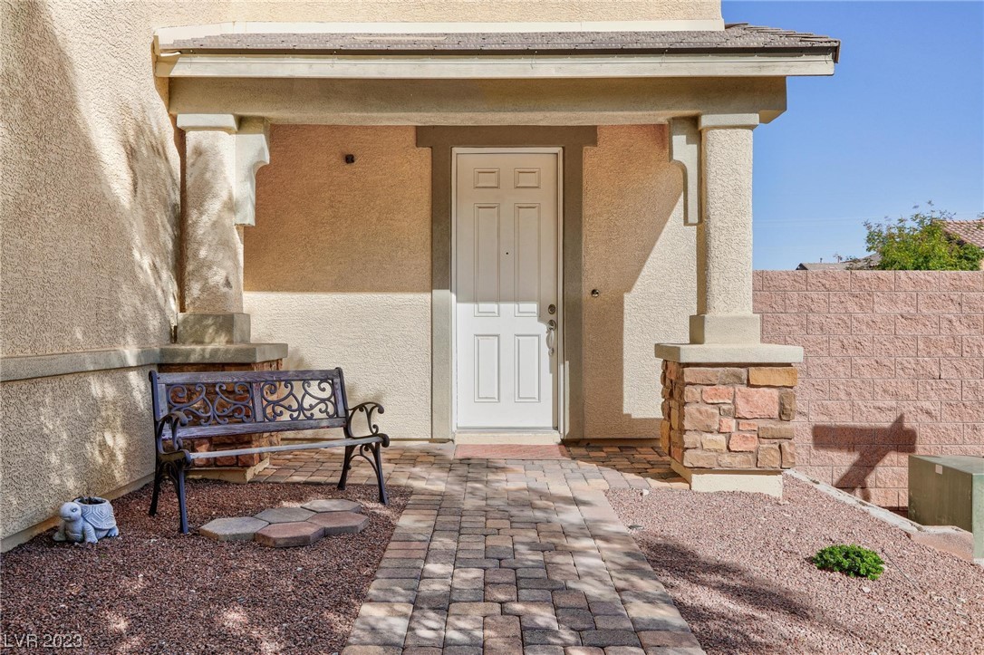 7012 Delta Falls Street