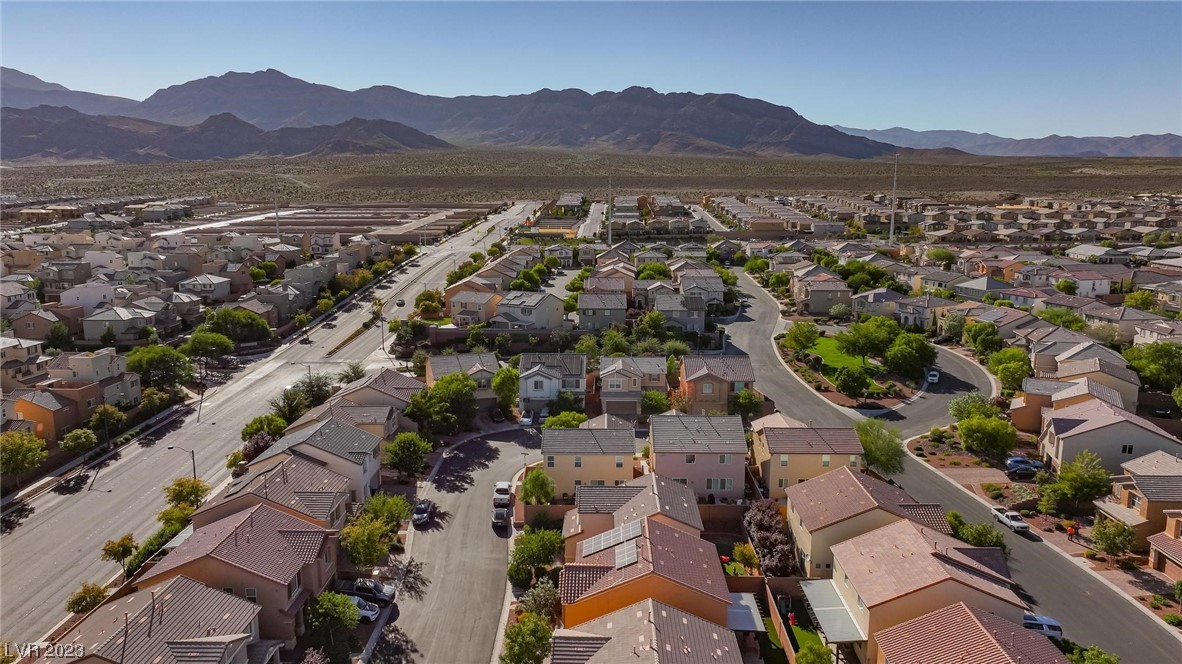 7012 Delta Falls Street