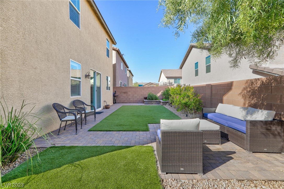 7012 Delta Falls Street