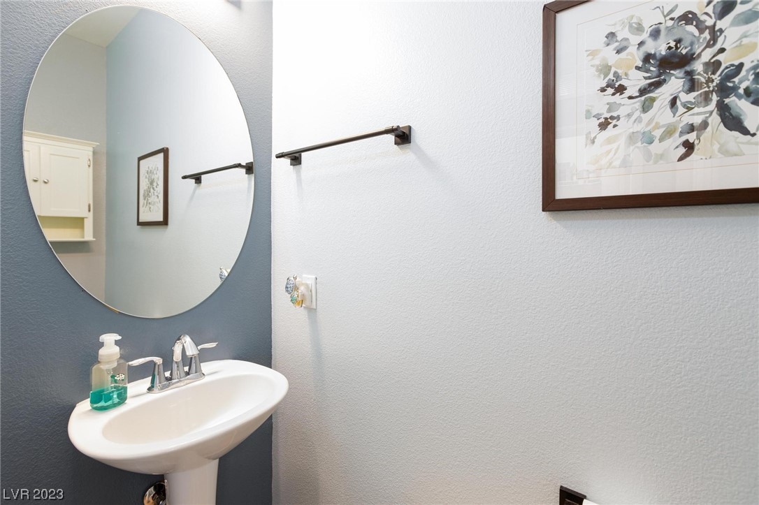 7012 Delta Falls Street