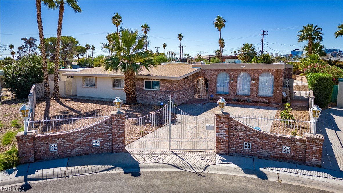 3333 Arapaho Circle