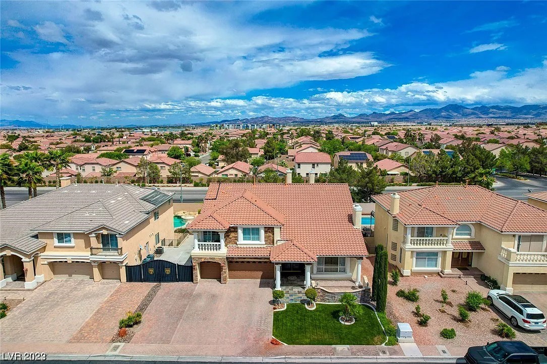 11072 Pentland Downs Street