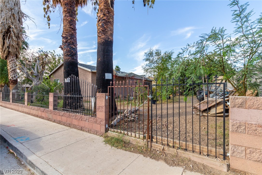 3944 Lighthouse Avenue