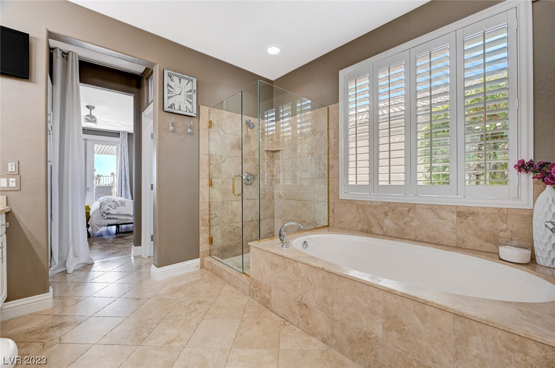 4398 Bella Cascada Street