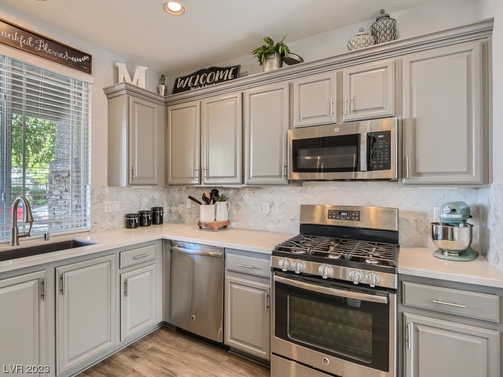 6249 Winston Falls Avenue