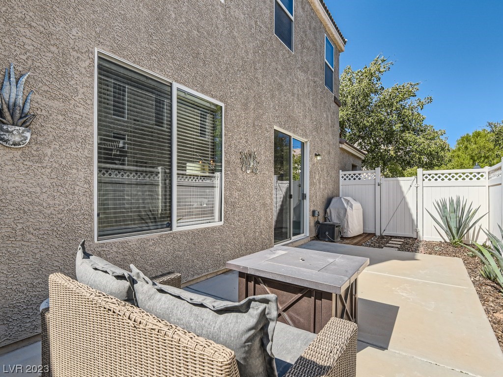 6249 Winston Falls Avenue