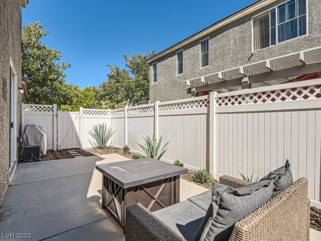 6249 Winston Falls Avenue