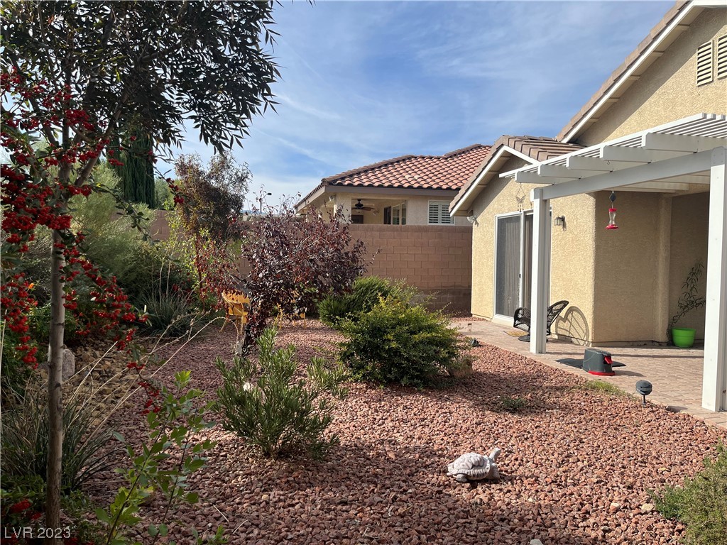 10419 Grotto Mountain Avenue