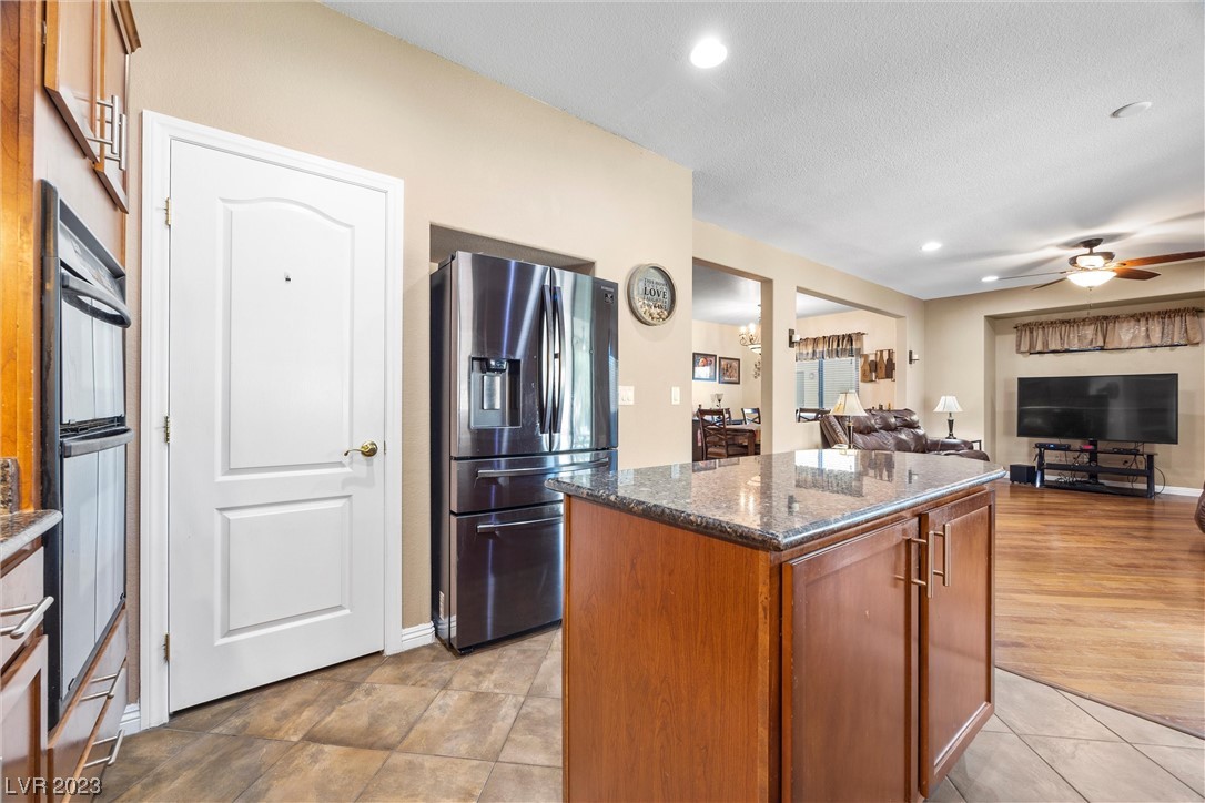 8128 Walnut Roast Way