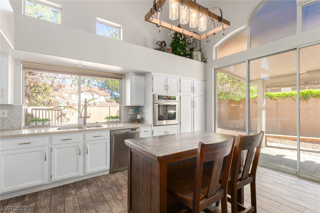 1728 Wandering Winds Way