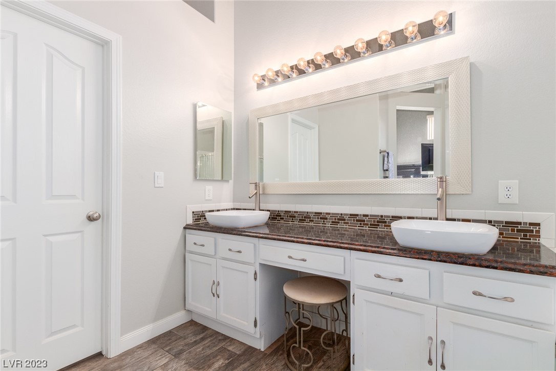 1728 Wandering Winds Way