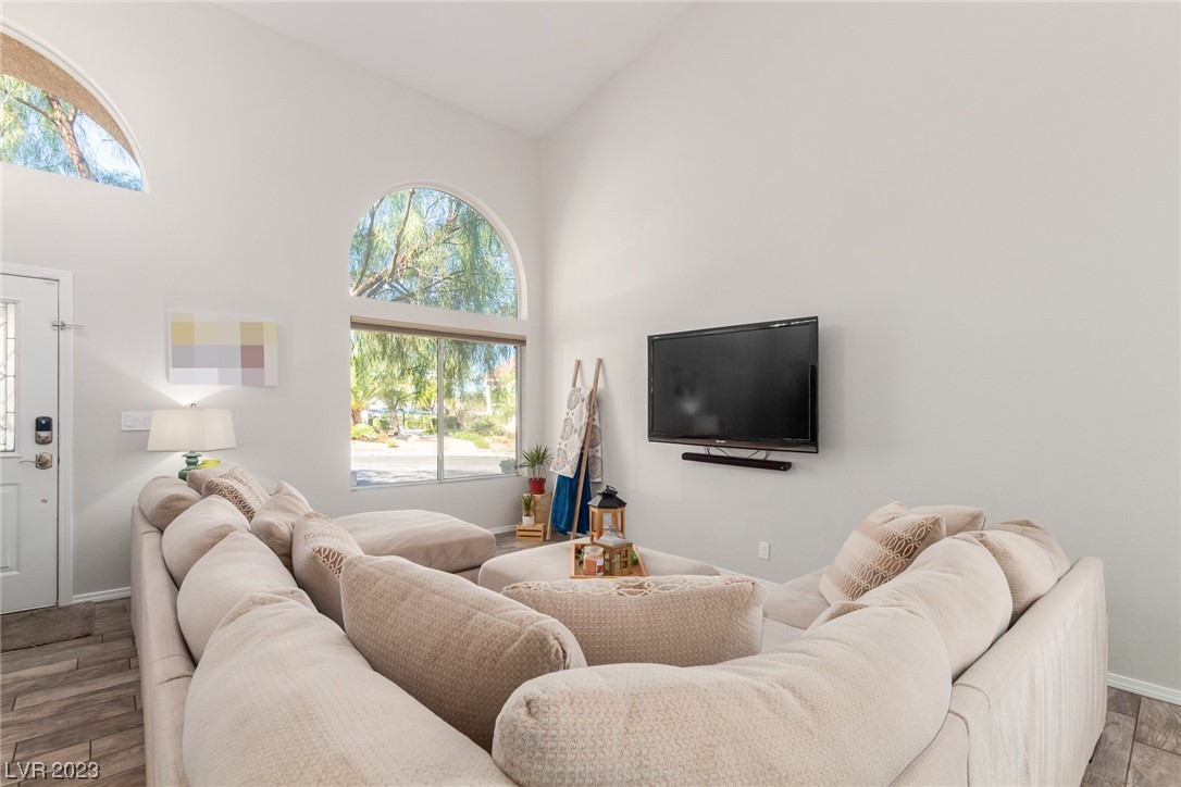 1728 Wandering Winds Way