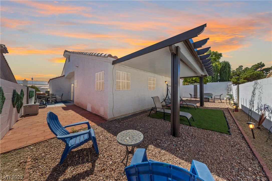 1416 Indian Hedge Drive